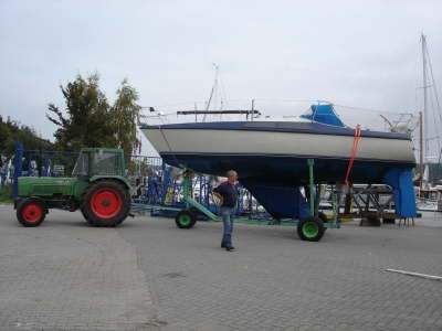 Snigelhus kommt aus dem Wasser