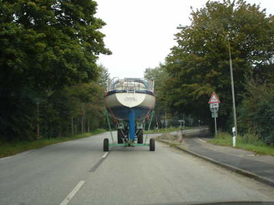 Snigelhus kommt aus dem Wasser