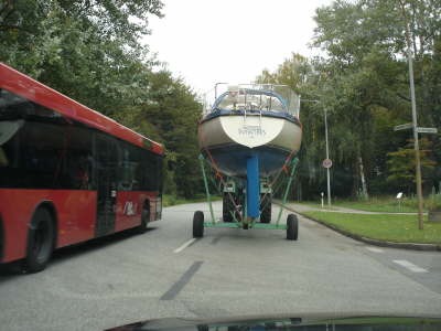 Snigelhus kommt aus dem Wasser
